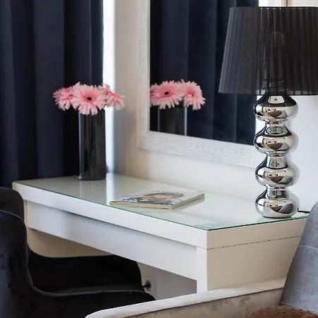 Cozy & Modern Studio Zlota By Renters *
